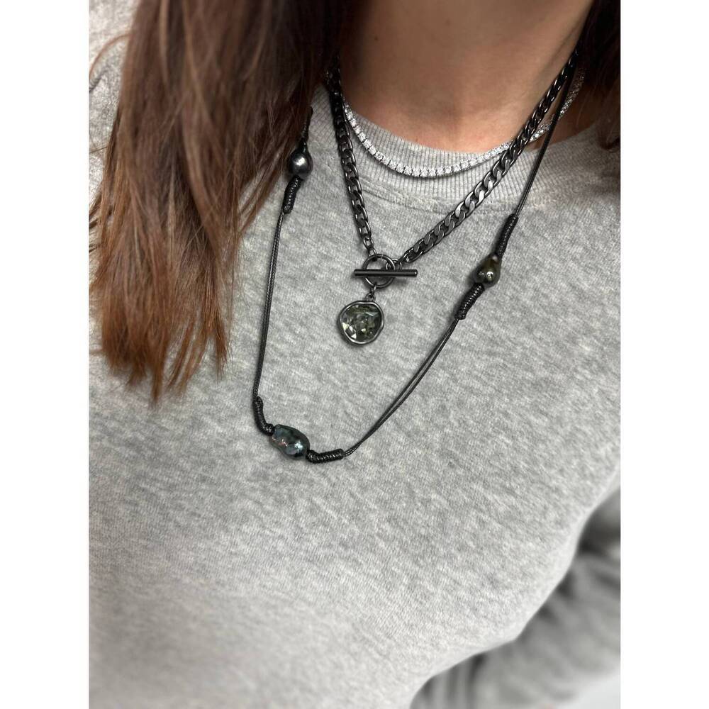 NEW ESCAPE FROM PARIS stevie necklace in black